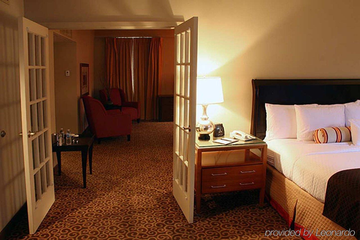 Doubletree By Hilton Memphis Downtown Hotel Bilik gambar