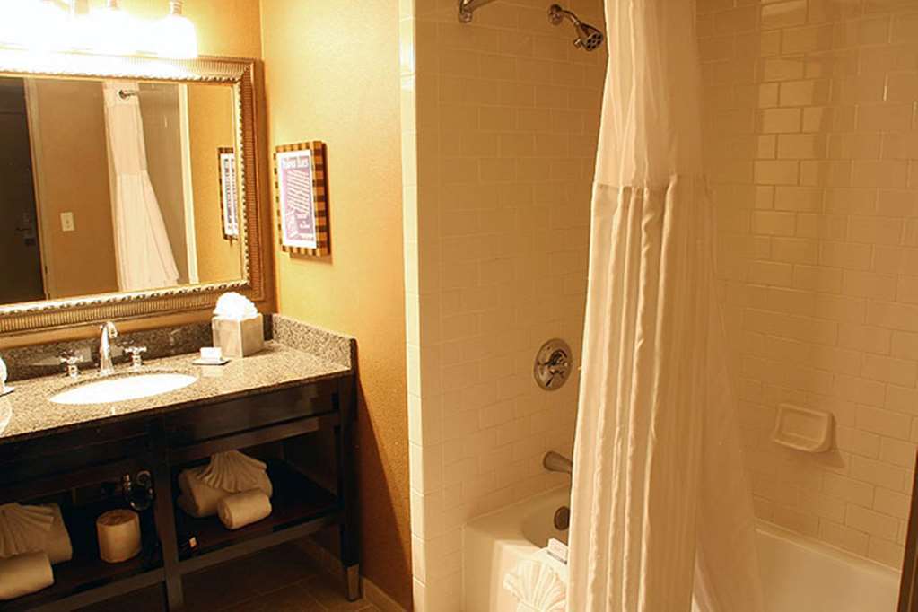Doubletree By Hilton Memphis Downtown Hotel Bilik gambar